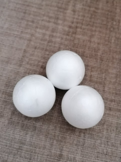 Polystyrenová guľa 6,5cm
