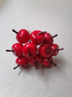 Jabĺčko na drôtiku 2cm
