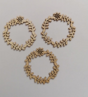 Filigránový výrez ratolesť s kvetom - 4,5cm