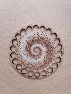 Preglejkový kruh gravírovaný na háčkovanie 3mm - Ø 26cm Mandala2