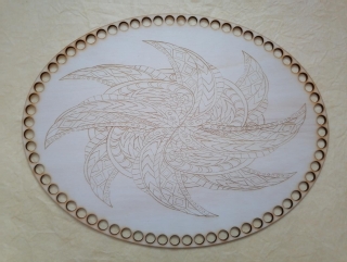 Preglejkové dno gravírované na háčkovanie elipsa 33x25cm - Mandala1