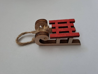 Sánky z dreva veľkosť 5cm výška 1,5cm - červené