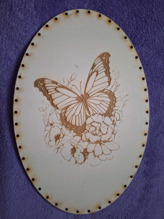 Preglejkové dno gravírované elipsa 3mm - 27x19cm Motýľ2